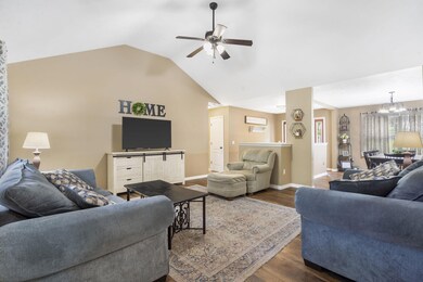 4-web-or-mls-HWJ04277