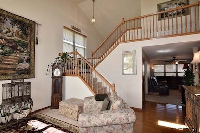 199 White Oak Dr, North Aurora, IL 60542 - photo 3