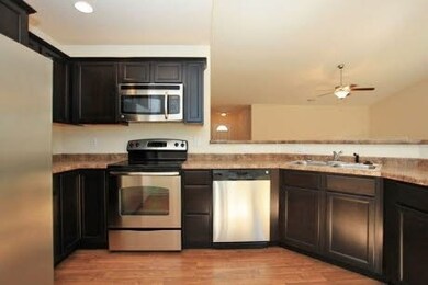 510 Autumn Ridge Dr, Jacksonville, NC 28546 - photo 3