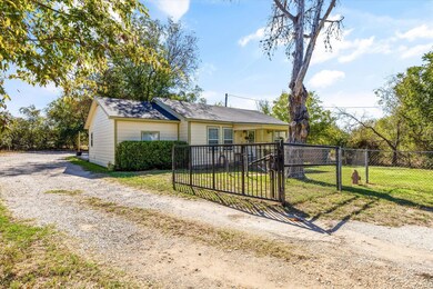 711 W Park Ave, Weatherford, TX 76086 - photo 2