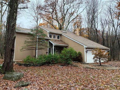 216 Canoe Brook Dr, Hawley, PA 18428 - photo 2
