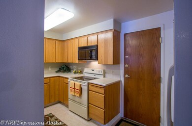 Direct Access to 2 Car Garage