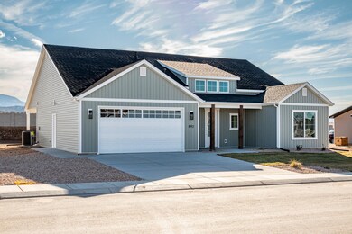 1092 E 4290 N
