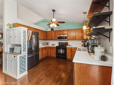 2909 Shadow Creek Ln, Des Moines, IA 50320 - photo 7