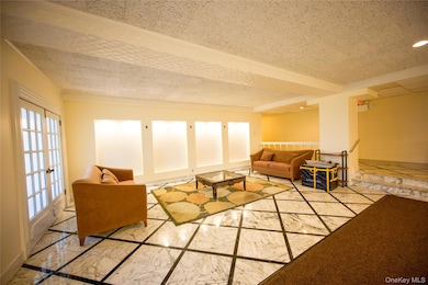 Carriage Owners Corp. unit A10, Rockville Centre, NY 11570 - photo 3