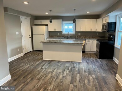 912 North Ave unit B, Sykesville, MD 21784 - photo 4