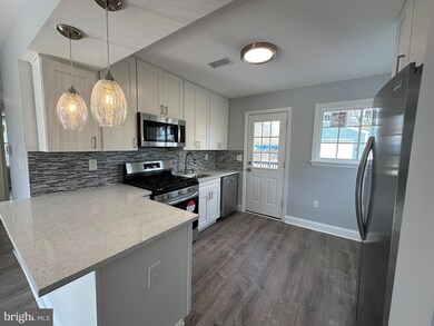 113 Beacon Ave, Ewing, NJ 08618 - photo 5