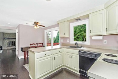 2207 Green Valley Rd, Clarksburg, MD 20871 - photo 4