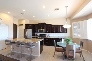 Soft Close Cabinets/Crown Molding