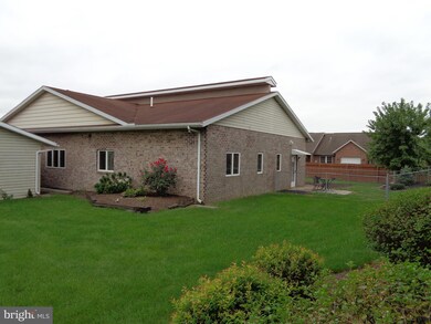 428 Martina Dr, Chambersburg, PA 17201 - photo 6