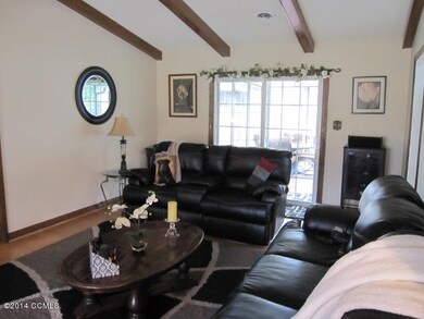 4-Living Room Accesses Screen Porch