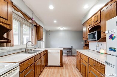 1715 Eastview Dr, Findlay, OH 45840 - photo 6