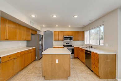 743 S Bruce Ct, Chandler, AZ 85226 - photo 2