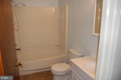 960 E Oak St, Palmyra, PA 17078 - photo 5