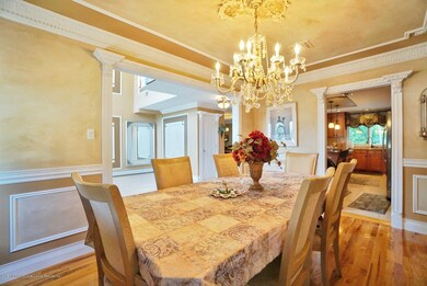 (7) Dining Room