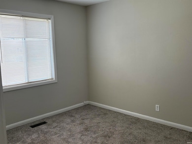 1010 N Lincoln St, Peru, IN 46970 - photo 3