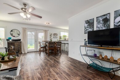 04 - Living Room