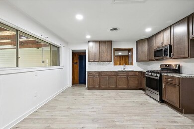 326 Carolyn Dr, New Orleans, LA 70123 - photo 4