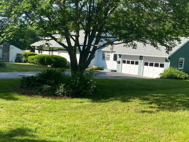 21 Fairview St, Gardiner, ME 04345 - photo 2