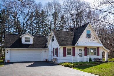 Two garage with resurfaced floor (2020) and newer 