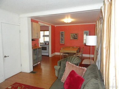 Living Room Spacious living rm/din rm combo