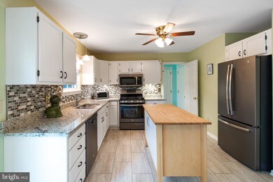 207 E Flagstone Dr, Newark, DE 19702 - photo 4