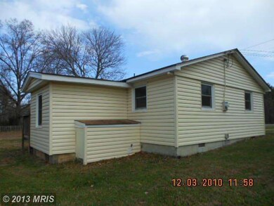 8812 Thornton Rolling Rd, Fredericksburg, VA 22408 - photo 4