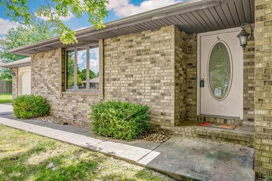 2100 S 11th St-4