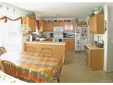 eat in kitchen