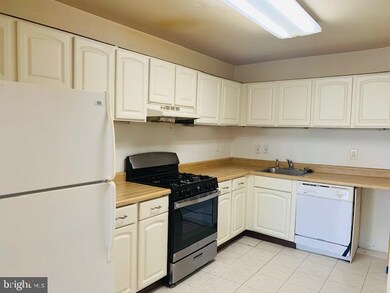 854 Quince Orchard Blvd unit T2, Gaithersburg, MD 20878 - photo 5