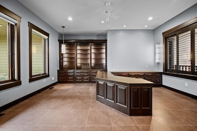 7-web-or-mls-4300 Timber Ridge Dr-3