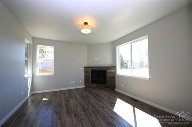 20460 Del Coco Ct, Bend, OR 97702 - photo 2