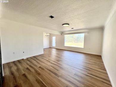 905 SW 11th St, Hermiston, OR 97838 - photo 5