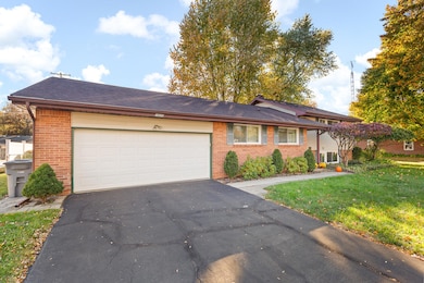 1625 Meadowbrook Way - 1030