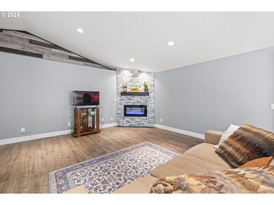 7243 SW Applegate Dr, Beaverton, OR 97007 - photo 5