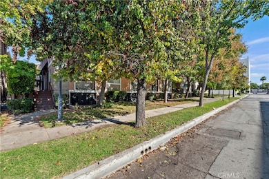 147 W Acacia Avenue Unit#104, Glendale, CA 91204 - photo 4