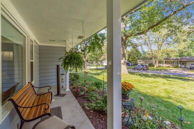 287 Tomahawk Trail SE, Cedar Rapids, IA 52403 - photo 3