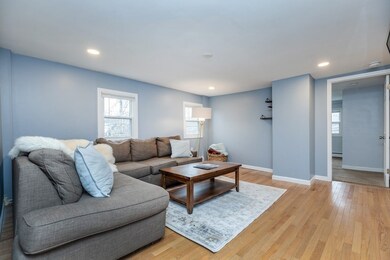 94 Elm St unit B, Amesbury, MA 01913 - photo 5