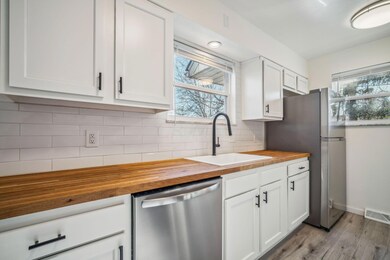 22-web-or-mls-3579-seabrook-ave