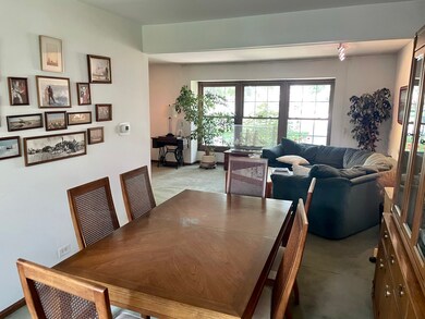 3907 Carousel Dr, Northbrook, IL 60062 - photo 6