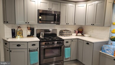 2633 Fillmore St, Philadelphia, PA 19137 - photo 4