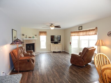 2303 Holstein Ct, Naperville, IL 60564 - photo 4