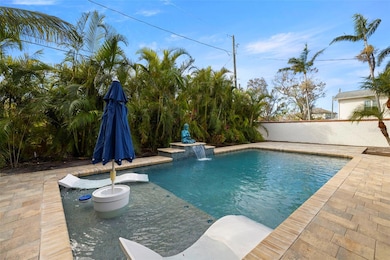 UPDATED POOL WITH SUNSHELF 29.6 X 14.6