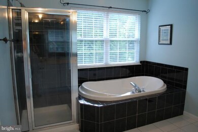 6010 Jerrys Dr, Columbia, MD 21044 - photo 2