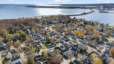 18 Maple Ave, Fairhaven, MA 02719 - photo 3