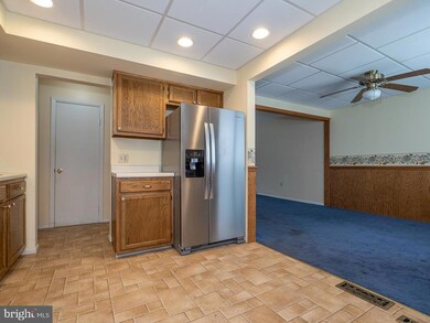 53 5 Holly Dr, Reading, PA 19606 - photo 7