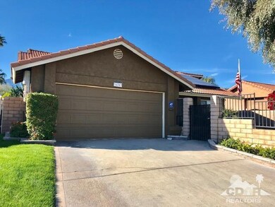 34263 Suncrest Dr, Cathedral City, CA 92234 - photo 4