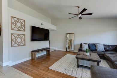 4Living Room & entry-SMALL