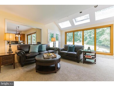 412 Round Hill Rd, Wayne, PA 19087 - photo 6