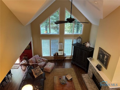 8553 Stone Oak Dr, Holland, OH 43528 - photo 2